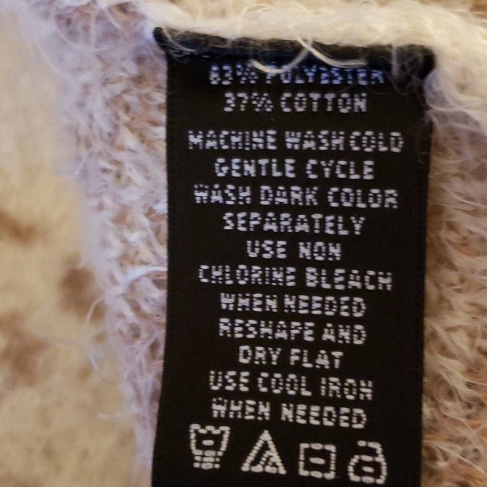 Sweater - Picture 5 of 5